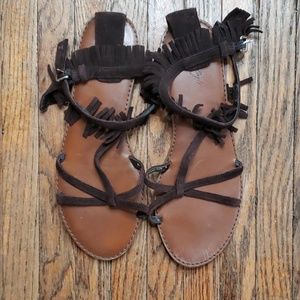 American Eagle Moccasin sandals 🌻